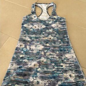 Lululemon Cool Racerback Tank - Beachy Floral White Porcelain Blue Size size 2-4